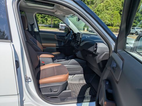 Certified 2024 Ford Bronco Sport Badlands w/ Premium Package AWD/4WD image 35