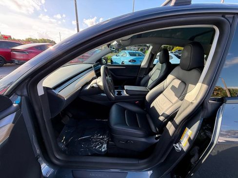 Used 2023 Tesla Model Y AWD image 8