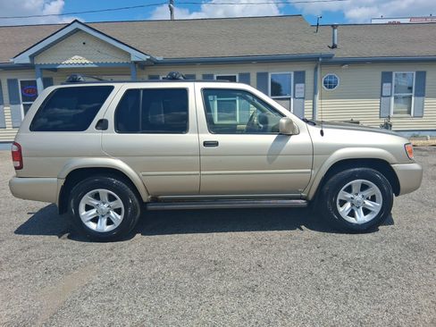 Used 2002 Nissan Pathfinder LE AWD/4WD image 6