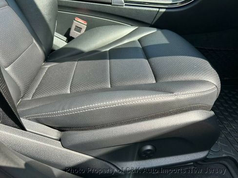 Used 2020 Mercedes-Benz C 300 4MATIC Sedan image 23