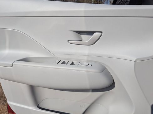 New 2026 Hyundai Kona SE FWD image 13