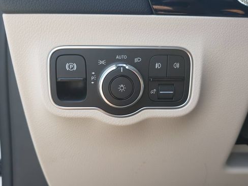 Certified 2025 Mercedes-Benz GLA 250 image 13