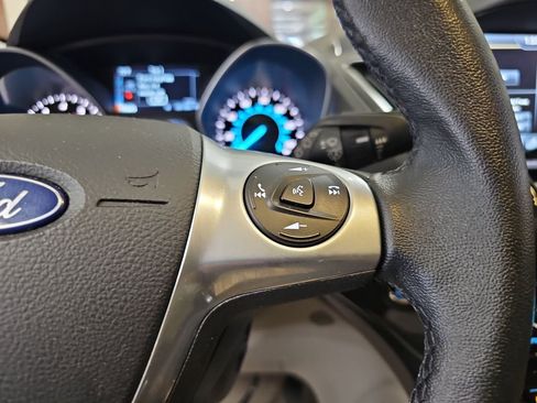 Used 2015 Ford Escape Titanium w/ Equipment Group 301A AWD/4WD image 20