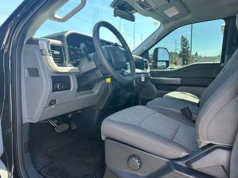 Used 2025 Ford F350 4x4 SuperCab Super Duty image 10