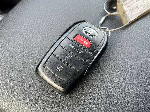 Used 2025 Toyota Camry LE image 21