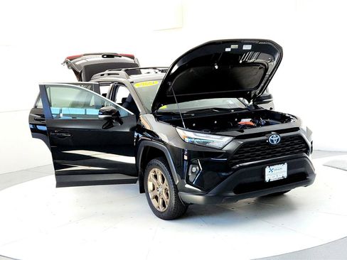 Certified 2024 Toyota RAV4 AWD Hybrid image 9