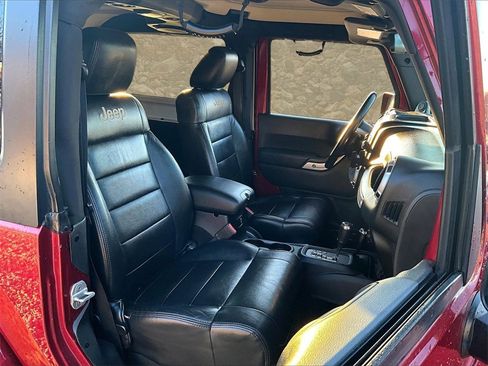 Used 2012 Jeep Wrangler Sahara w/ Dual Top Group image 7