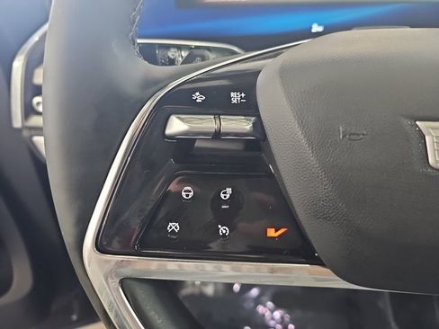 New 2026 Cadillac Vistiq Luxury image 18