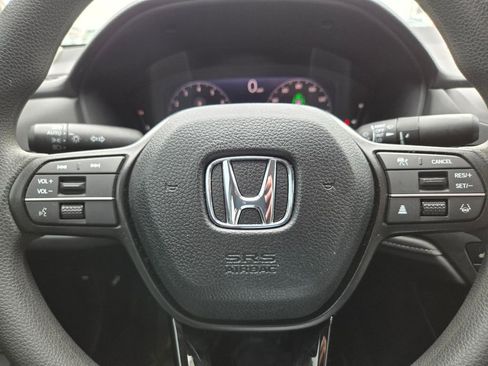 Used 2025 Honda Accord SE image 9
