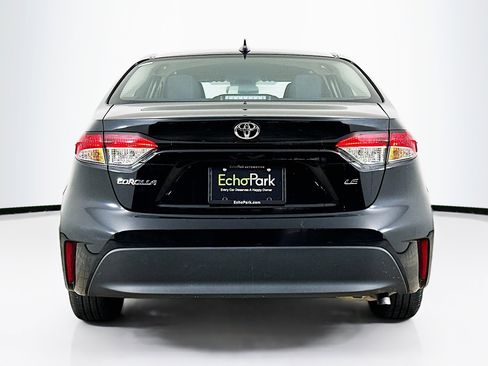 Used 2025 Toyota Corolla LE image 7