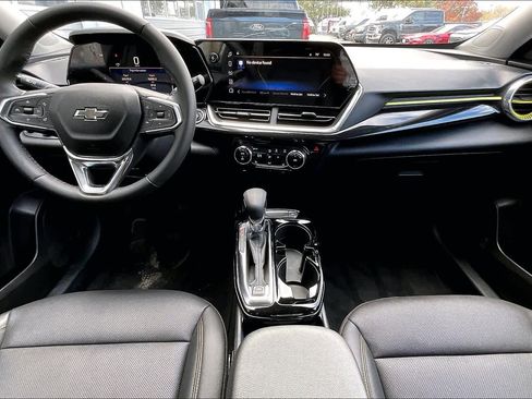 Used 2025 Chevrolet Trax ACTIV w/ Driver Confidence Package image 15