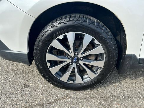 Used 2016 Subaru Outback 2.5i Limited image 32