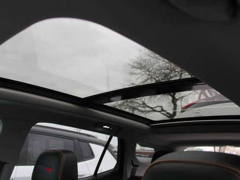 Used 2022 GMC Terrain AT4 image 10