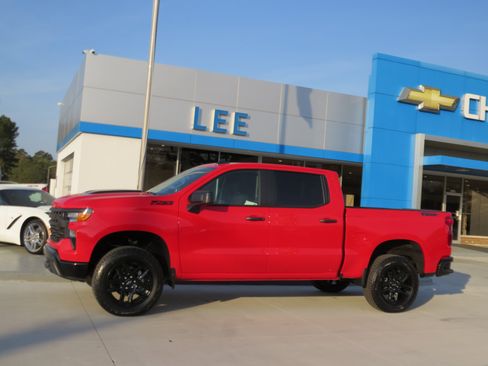 New 2026 Chevrolet Silverado 1500 Custom Trail Boss AWD/4WD image 2