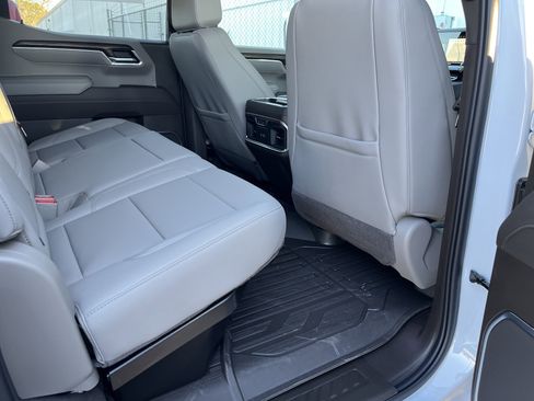 New 2026 GMC Sierra 1500 SLT w/ SLT Premium Package image 15