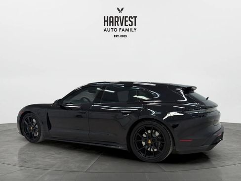 Used 2023 Porsche Taycan GTS image 3