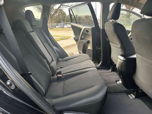 Used 2018 Toyota RAV4 LE image 24