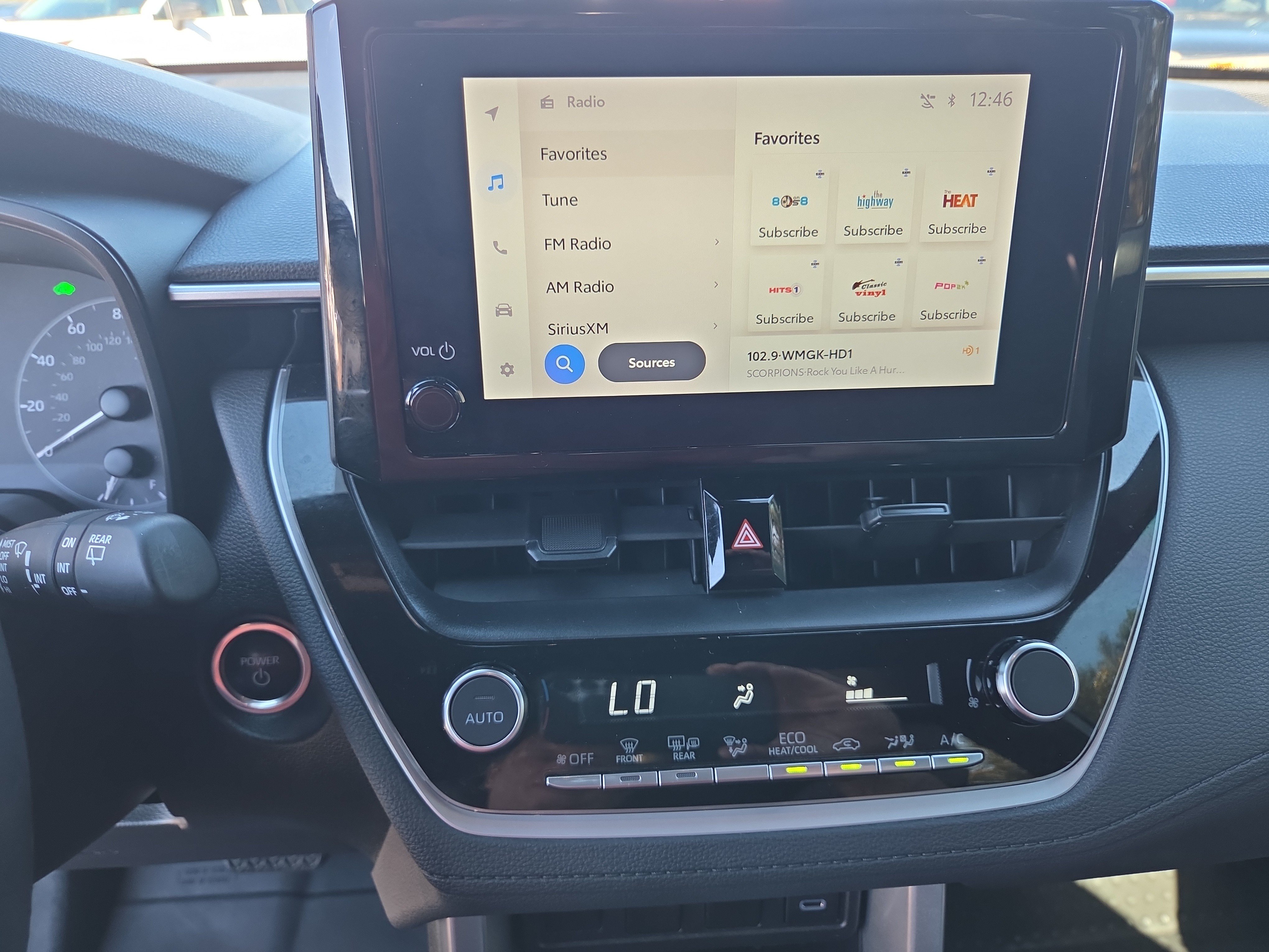 Certified 2023 Toyota Corolla Cross AWD Hybrid w/ Moonroof Package image 23