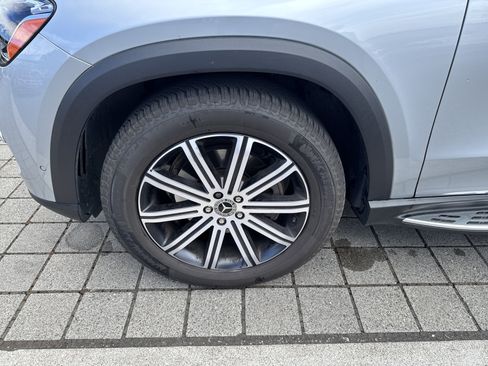 Used 2025 Mercedes-Benz GLE 350 4MATIC image 9