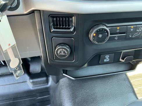 Certified 2022 Ford F150 XL w/ Equipment Group 101A High RWD image 23