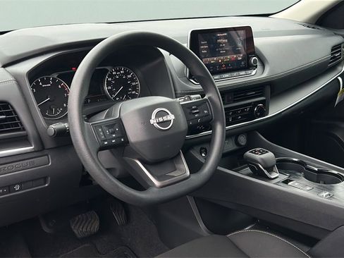 Certified 2025 Nissan Rogue S image 10