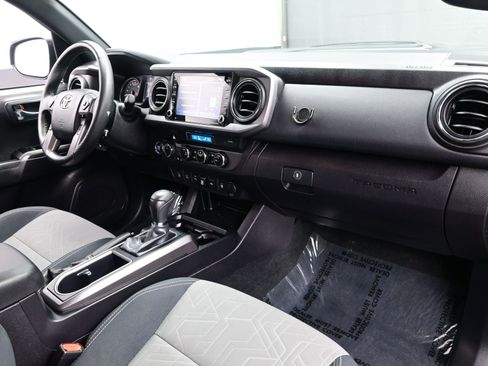 Used 2023 Toyota Tacoma TRD Sport w/ Advanced Technology Package image 15