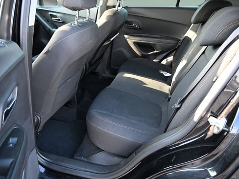 Used 2019 Chevrolet Trax LS FWD image 12