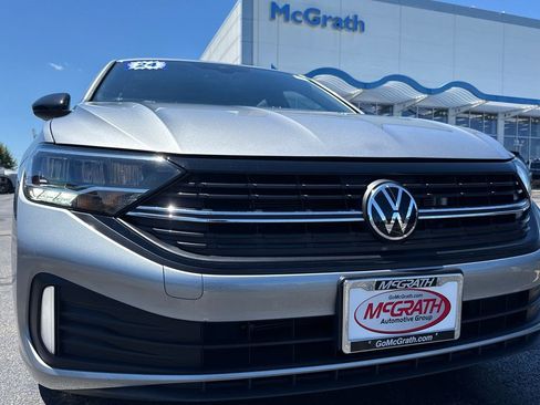 Used 2024 Volkswagen Jetta Sport FWD image 13