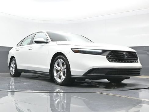 Used 2023 Honda Accord LX image 26