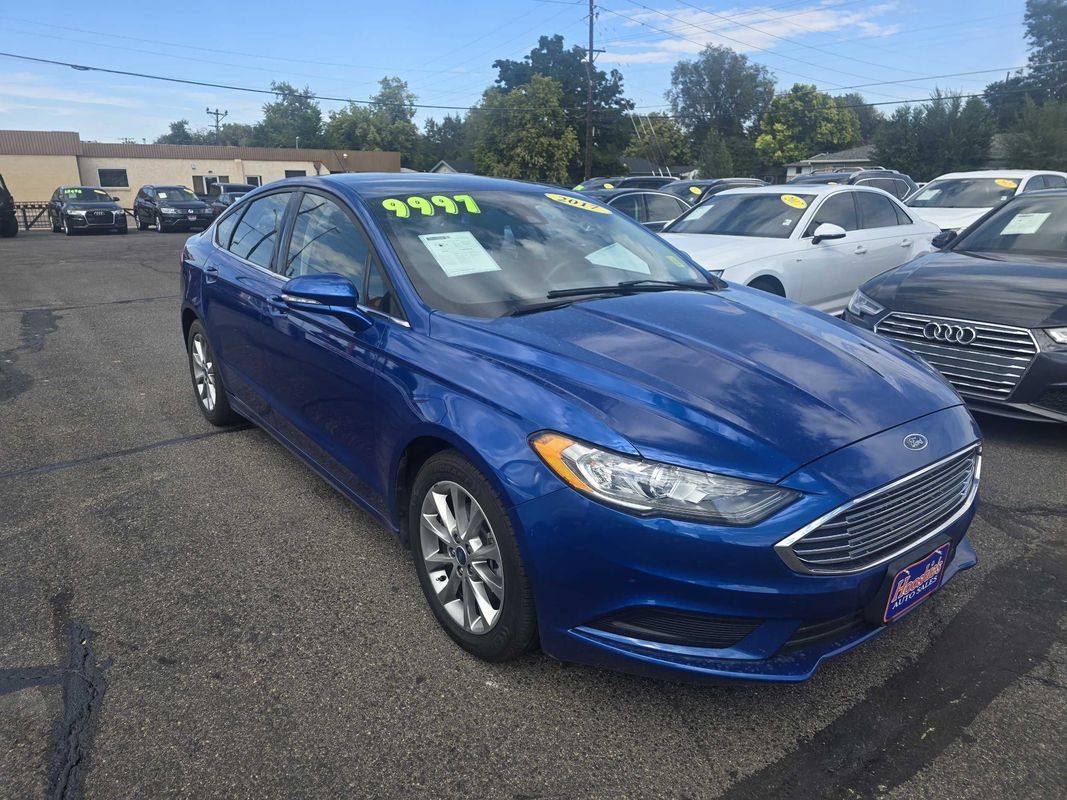 Used 2017 Ford Fusion SE FWD image 5