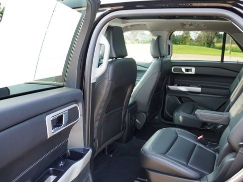 Certified 2024 Ford Explorer XLT w/ Equipment Group 202A AWD/4WD image 16