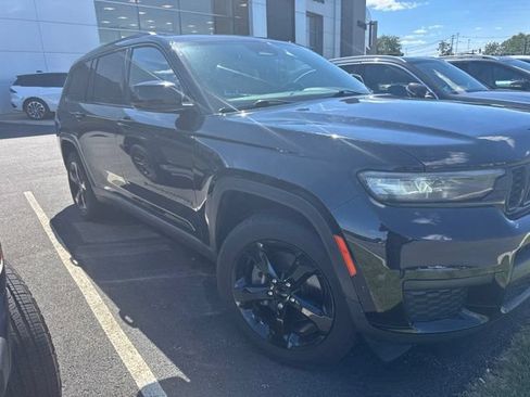 Used 2021 Jeep Grand Cherokee L Laredo AWD/4WD image 2