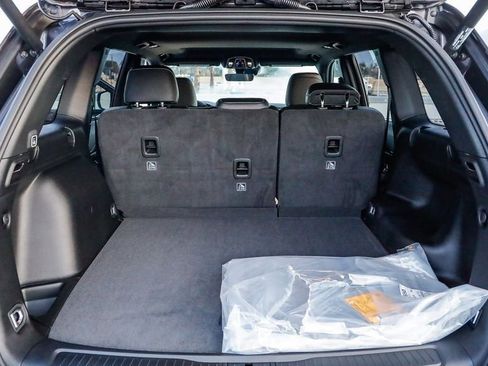 New 2025 Jeep Grand Cherokee Altitude image 27