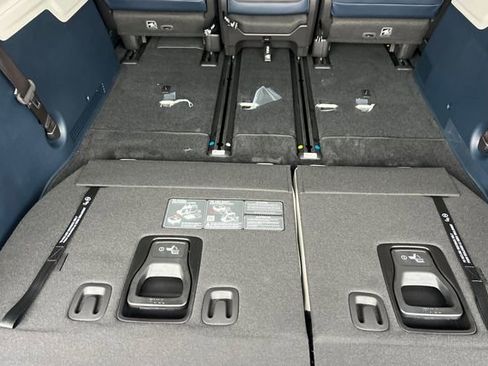 New 2026 Kia Carnival SX image 18