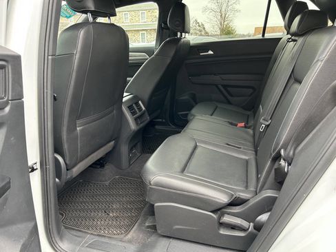 Used 2020 Volkswagen Atlas Cross Sport SE AWD/4WD image 16