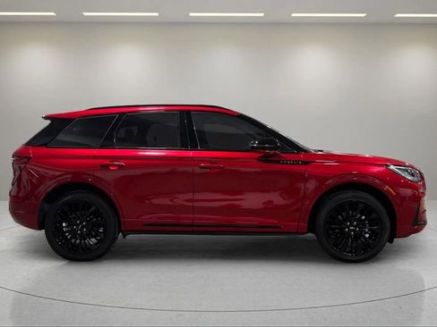 Certified 2026 Lincoln Corsair Premiere AWD/4WD image 2