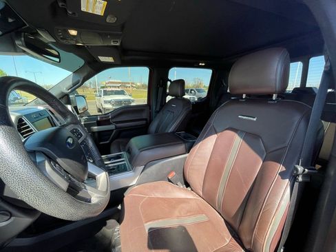 Used 2015 Ford F150 Platinum w/ Equipment Group 701A Luxury image 21