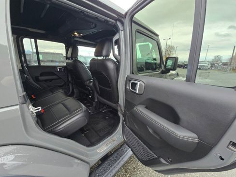Certified 2020 Jeep Wrangler Unlimited Sahara AWD/4WD image 14