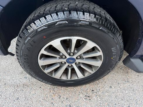 Used 2017 Ford Expedition EL XLT w/ Equipment Group 202A AWD/4WD image 9