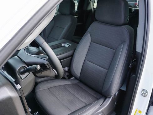 Used 2024 GMC Sierra 1500 SLE image 13