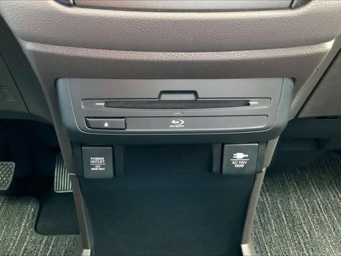 Used 2018 Honda Odyssey Elite image 34