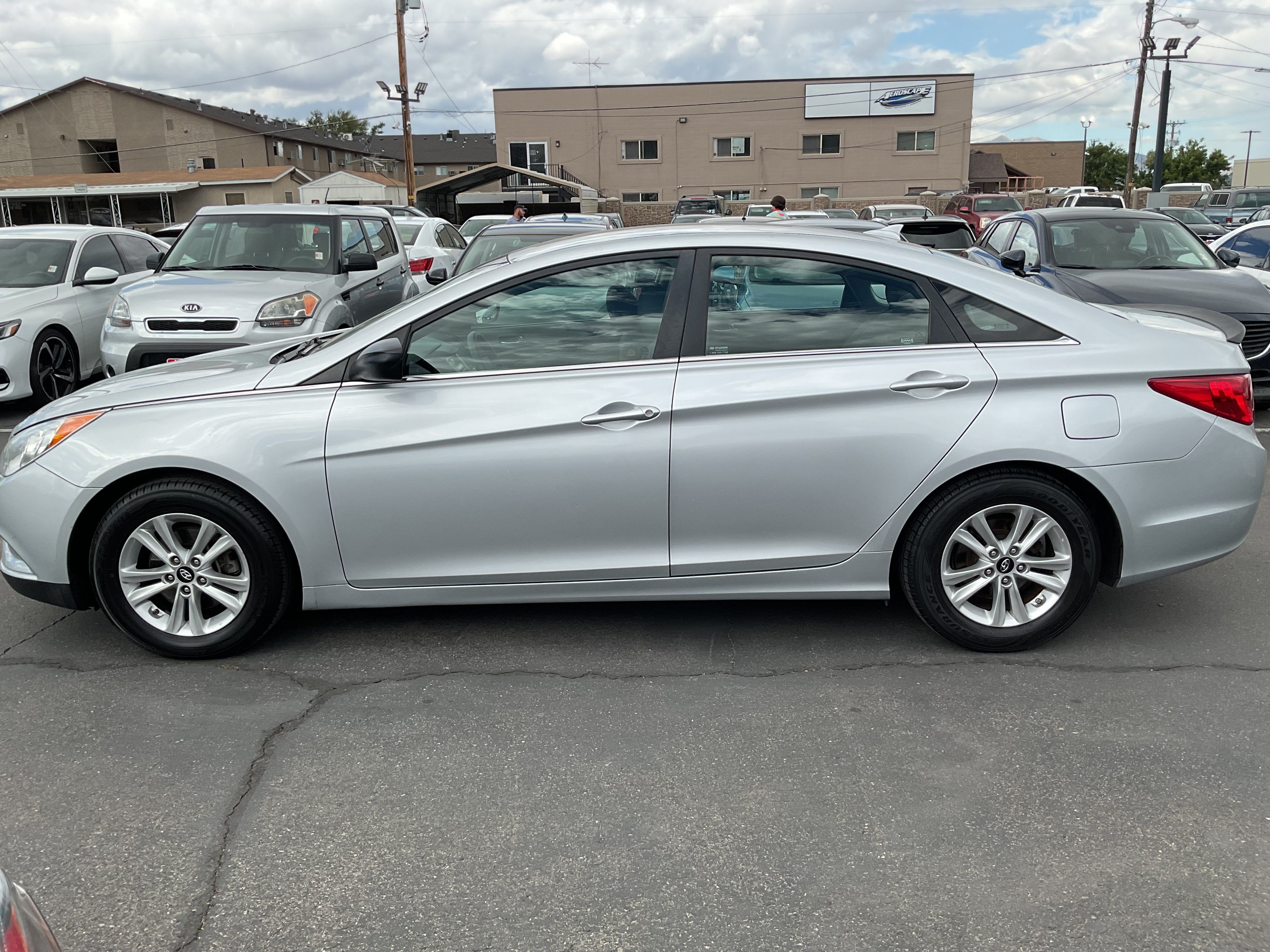Used 2013 Hyundai Sonata GLS w/ Popular Equipment Pkg FWD image 4