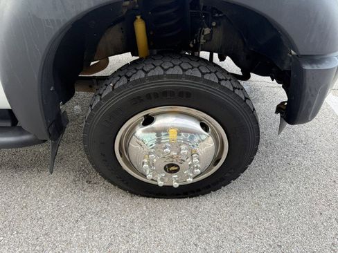 Used 2015 Ford F550 4x4 Regular Cab Super Duty image 15