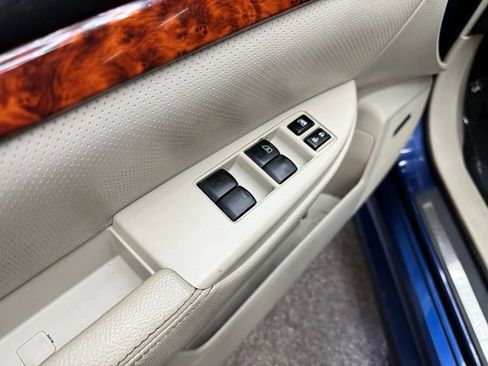 Used 2010 Subaru Legacy 2.5GT Limited image 16