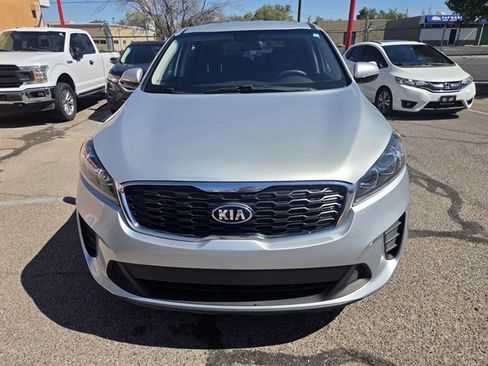 Used 2020 Kia Sorento LX AWD/4WD image 3