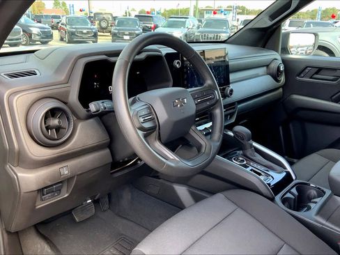 Used 2024 Chevrolet Colorado Trail Boss w/ Advanced Trailering Package image 16