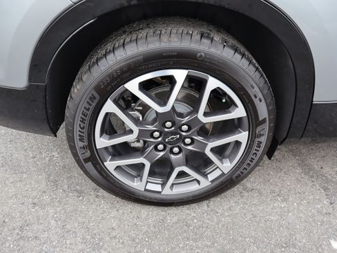 Certified 2025 Chevrolet Blazer RS w/ Driver Confidence II Package image 39