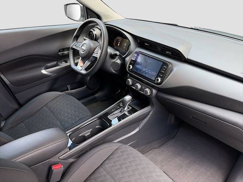 Used 2023 Nissan Kicks SV FWD image 27