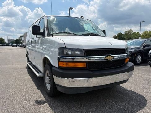 Used 2025 Chevrolet Express 2500 w/ Driver Convenience Package RWD image 13