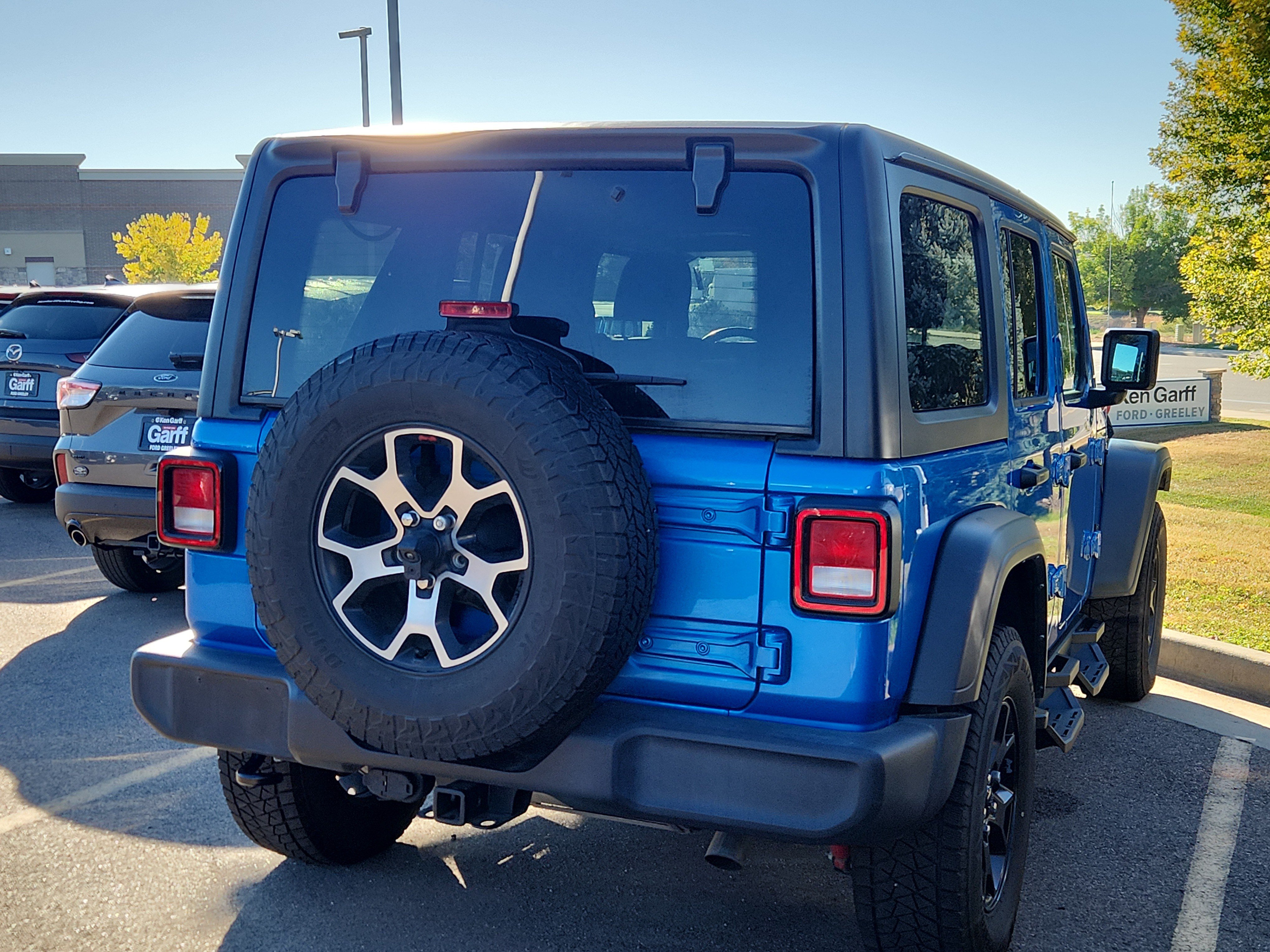 Used 2023 Jeep Wrangler Unlimited Sport AWD/4WD image 7